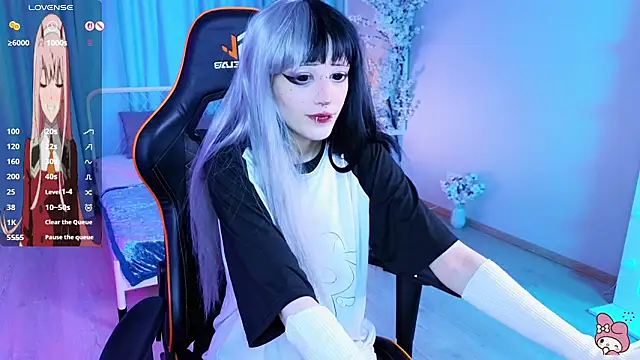 Snapshot of Setsunai_ chatting on February 12, 2026, 6:46 am Setsunai online show from February 12, 2026, 6:46 am