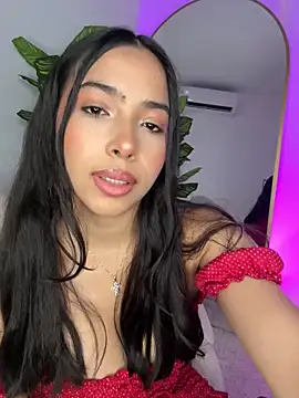  Emily Thompson  online show from October 17, 2025, 10:00 pm