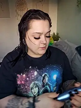 Saucy-Serenity online show from April 7, 2026, 6:43 pm