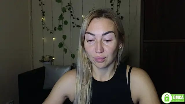 Kiss julli88I online show from October 10, 2025, 5:25 pm