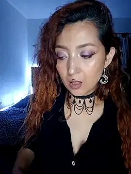 Luz delunaa online show from March 13, 2025, 11:38 pm