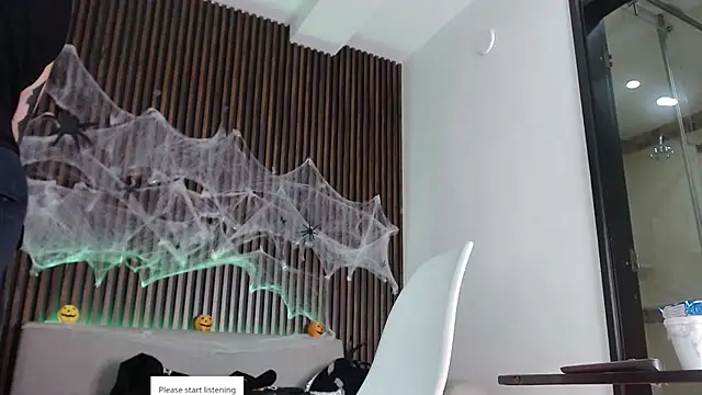 troy rouge online show from October 16, 2025, 7:11 pm