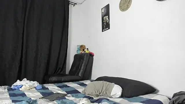 Snapshot of troy_rouge chatting on February 24, 2026, 11:22 am troy rouge online show from February 24, 2026, 11:22 am