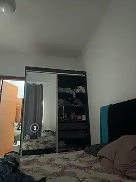 jheicylli online show from October 17, 2025, 7:04 pm