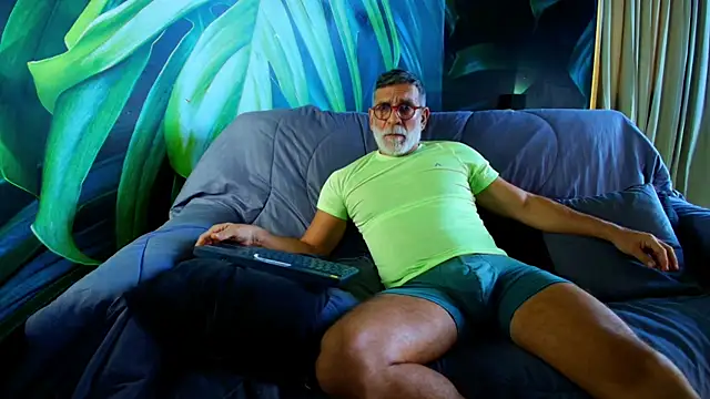 LukeCrews online show from September 12, 2025, 7:24 pm