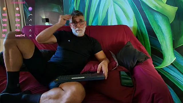 LukeCrews online show from September 9, 2025, 5:33 pm