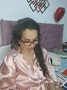 Snapshot of AlessandraLeroy chatting on February 28, 2026, 2:22 am AlessandraLeroy online show from February 28, 2026, 2:22 am