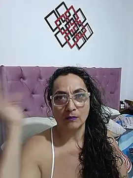 Snapshot of AlessandraLeroy chatting on January 17, 2026, 1:53 am AlessandraLeroy online show from January 17, 2026, 1:53 am