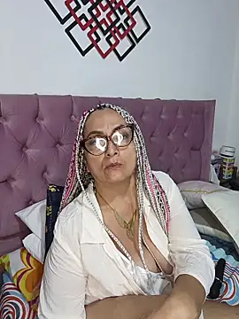 AlessandraLeroy online show from November 25, 2025, 1:28 am