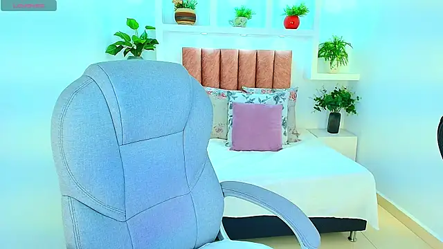 sharon rosse   online show from January 8, 2026, 6:47 pm