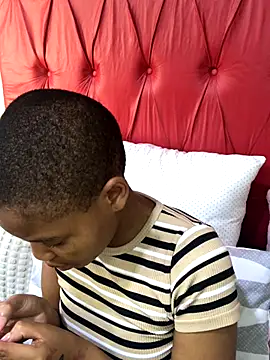 BondiBitch online show from October 7, 2025, 8:59 am