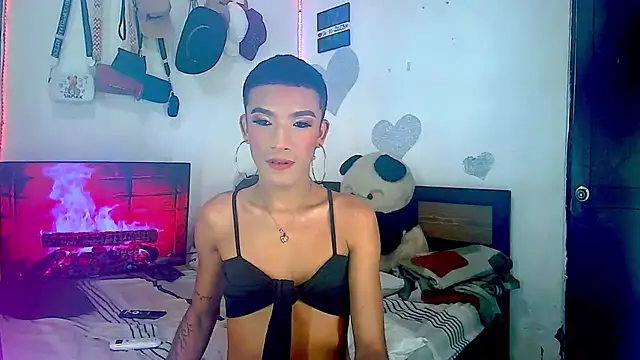 KimberlyXtreme online show from November 12, 2025, 10:13 pm