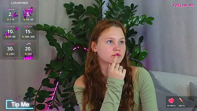 AmeliRoyse online show from November 23, 2025, 5:12 pm