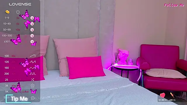 AmeliRoyse online show from October 12, 2025, 5:14 pm