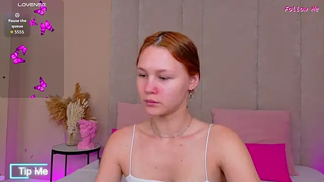 AmeliRoyse online show from November 16, 2025, 5:17 pm