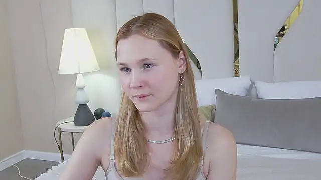 Snapshot of AmeliRoyse chatting on April 23, 2026, 5:14 pm AmeliRoyse online show from April 23, 2026, 5:14 pm