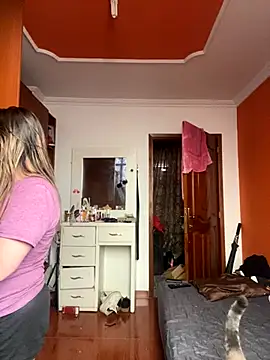 Luna-nevada online show from November 17, 2025, 2:10 pm