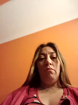 Luna-nevada online show from November 5, 2025, 11:24 am