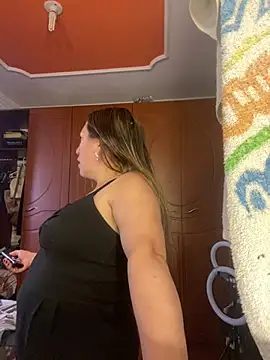 Luna-nevada online show from February 4, 2026, 12:33 pm