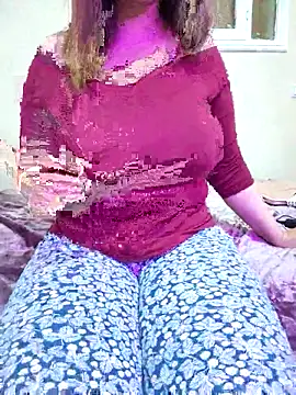 Snapshot of queen_belisima1 chatting on February 23, 2026, 9:37 pm queen belisima1 online show from February 23, 2026, 9:37 pm