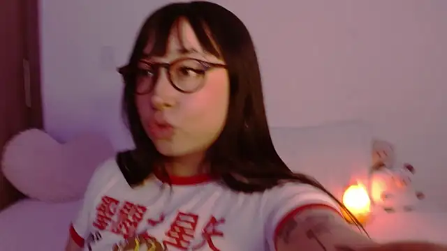 Oliviargf online show from November 8, 2025, 12:14 am