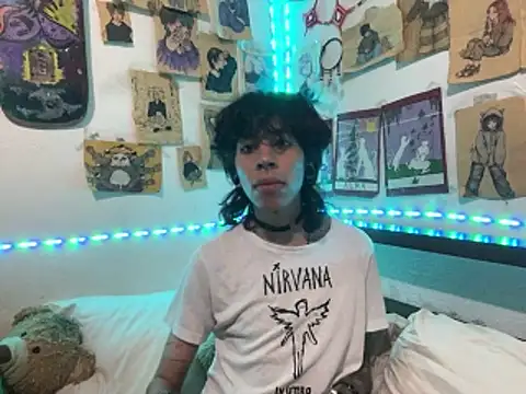 kirito kun online show from April 22, 2026, 4:19 am