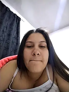 esmeralda jadees online show from March 28, 2026, 1:23 pm