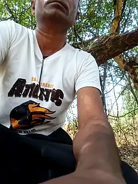 himvilohi08 online show from May 31, 2026, 5:02 am
