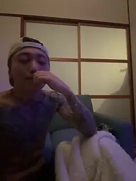 Snapshot of ryokunero chatting on March 6, 2025, 2:29 pm ryokunero online show from March 6, 2025, 2:29 pm