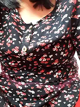 Snapshot of HEENAVE chatting on March 6, 2025, 8:09 am HEENAVE online show from March 6, 2025, 8:09 am