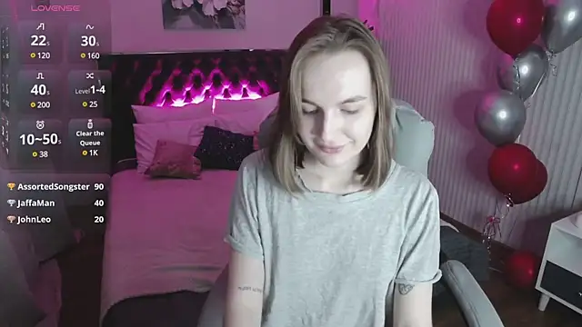  Vikky Moon  online show from March 9, 2025, 4:16 am