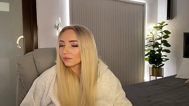 OhMyEmma online show from November 25, 2025, 1:17 am