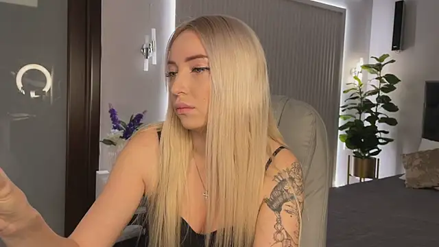 OhMyEmma online show from January 14, 2026, 1:20 am