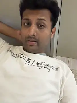 MIRTHICK2002 online show from February 17, 2026, 9:56 pm