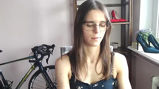 love megi online show from February 10, 2026, 2:27 pm