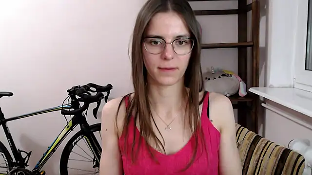 love megi online show from December 14, 2025, 7:41 pm