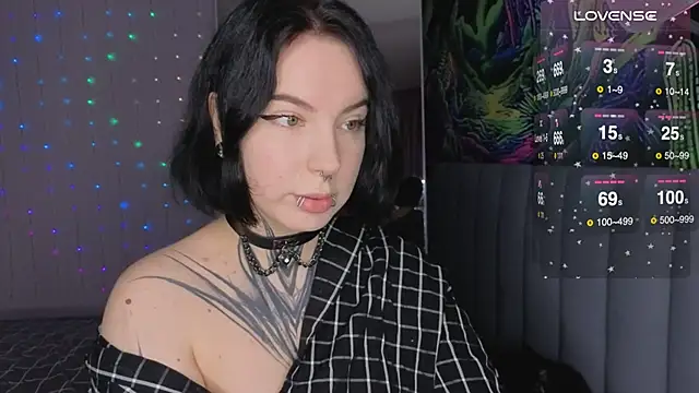 Snapshot of yourvodka chatting on February 18, 2026, 8:38 pm yourvodka online show from February 18, 2026, 8:38 pm