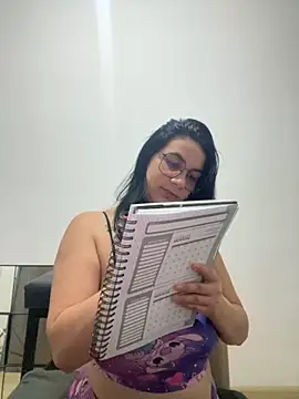 roldanmary online show from November 13, 2025, 3:21 am