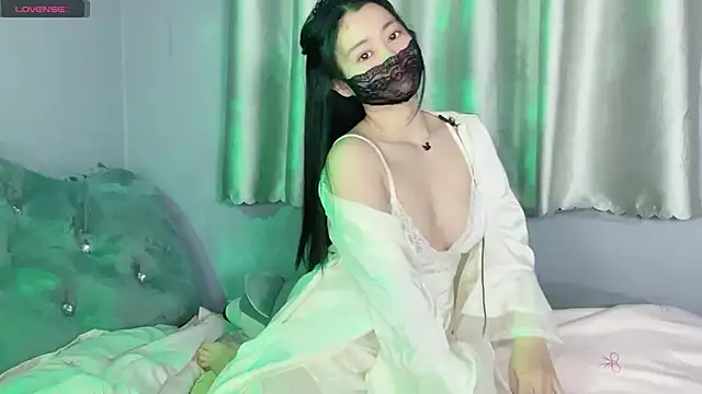 Snapshot of MI_KA22 chatting on October 14, 2025, 3:56 pm MI KA22 online show from October 14, 2025, 3:56 pm