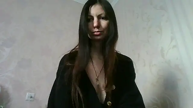 AliseWats online show from October 12, 2025, 2:29 pm