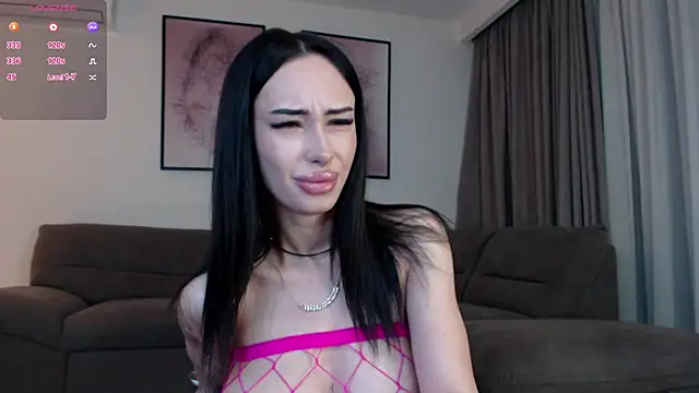 reinakylie online show from April 7, 2026, 12:56 am