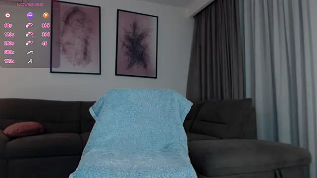 Snapshot of reinakylie chatting on February 22, 2026, 2:14 am reinakylie online show from February 22, 2026, 2:14 am