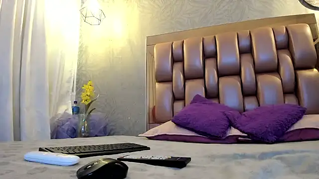 Snapshot of ANA-BULLOCK- chatting on January 14, 2026, 12:09 pm ANA-BULLOCK- online show from January 14, 2026, 12:09 pm