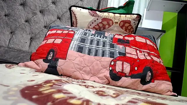 Snapshot of ANA-BULLOCK- chatting on November 28, 2025, 12:05 pm ANA-BULLOCK- online show from November 28, 2025, 12:05 pm