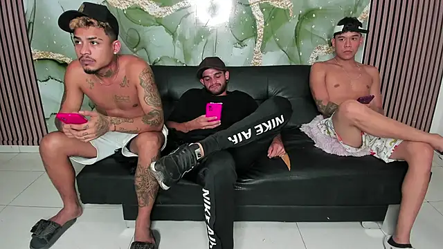 Snapshot of hot_dirty_paradise_66 chatting on February 3, 2026, 8:25 pm hot dirty paradise 66 online show from February 3, 2026, 8:25 pm