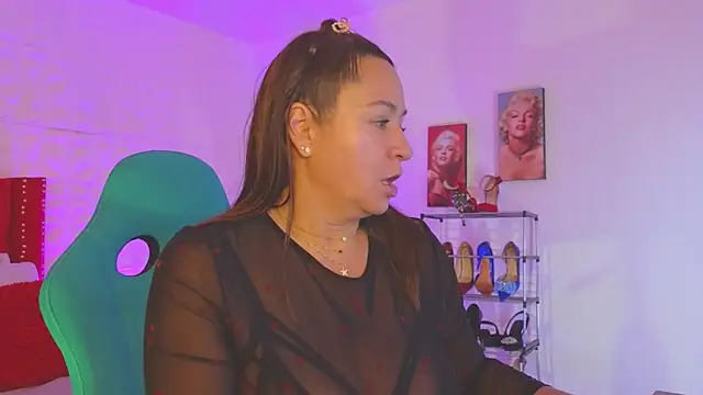 weet Evans    online show from October 4, 2025, 4:47 am