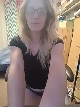 AlicePayne online show from December 18, 2025, 1:55 am