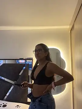 Snapshot of sofi_grisaless chatting on October 14, 2025, 10:42 pm sofi grisaless online show from October 14, 2025, 10:42 pm