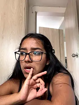 Snapshot of sofi_grisaless chatting on October 2, 2025, 4:43 pm sofi grisaless online show from October 2, 2025, 4:43 pm