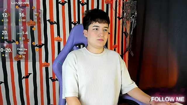 emma cute7 online show from October 21, 2025, 5:18 am